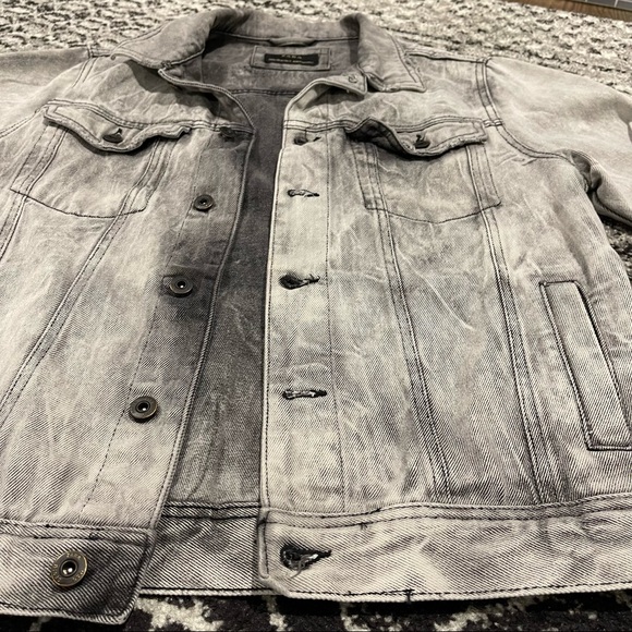 Zara Denim Jacket - Picture 3 of 5